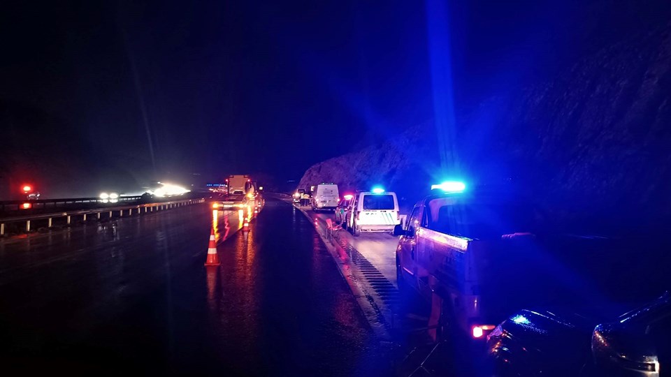 Gaziantep'te feci kaza | Otomobil kaza yapan araca çarptı: 2 ölü, 7 yaralı - 1