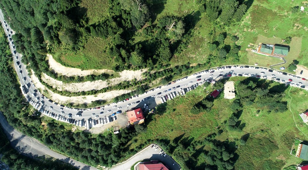 Environmentally friendly parking lot inside the mountain in Ayder Plateau - 8