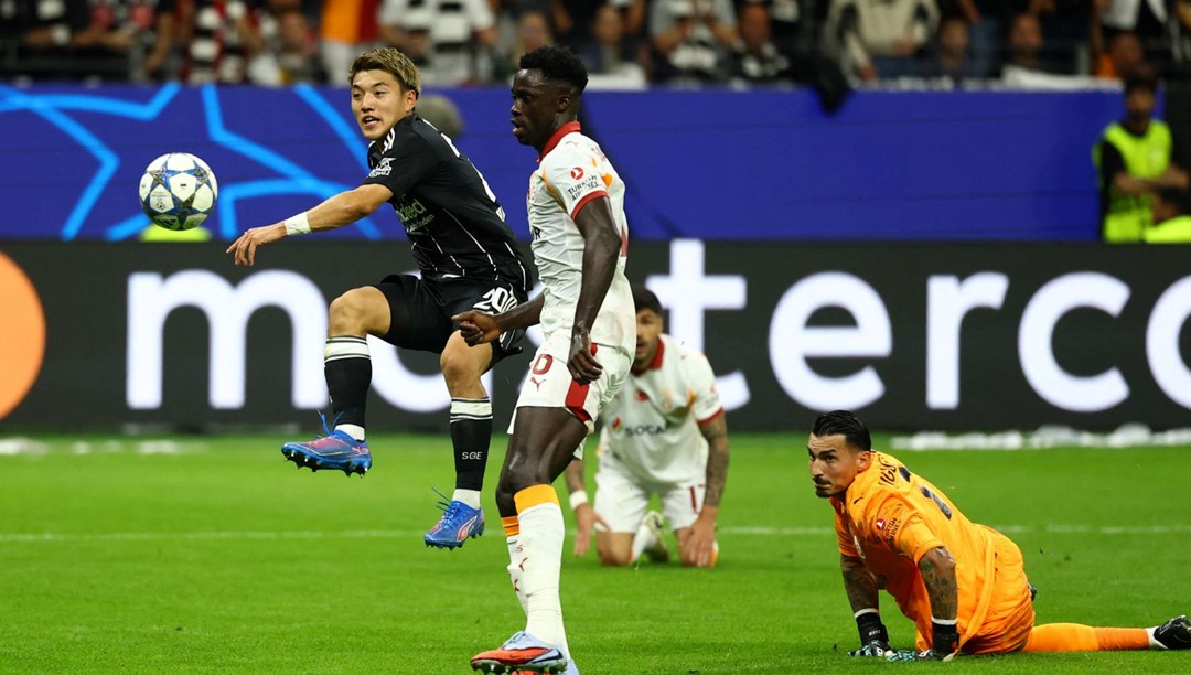 Almanya'da ağır yenilgi: Galatasaray, Frankfurt deplasmanında istediğini alamadı