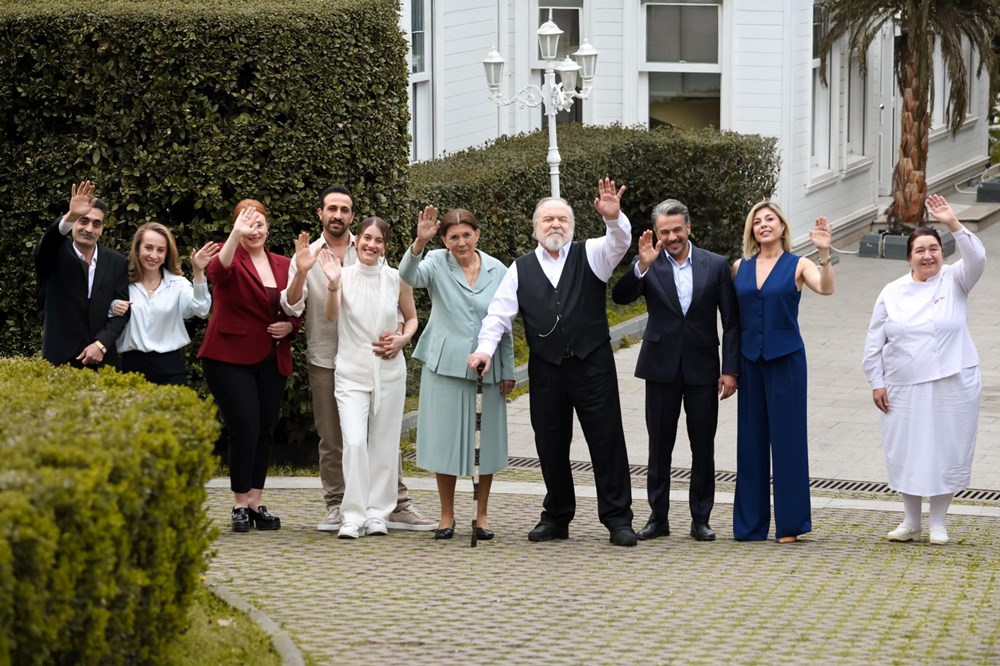 Yalı Çapkını'na Duygusal Veda: Seyran ve Ferit'e Unutulmaz Final! 81 CRhOX1TSD0mP 5RGDJ 03w