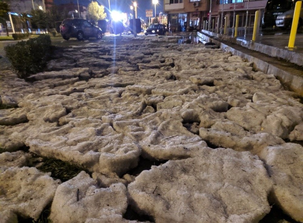 İzmir'de dolu etkili oldu - 4