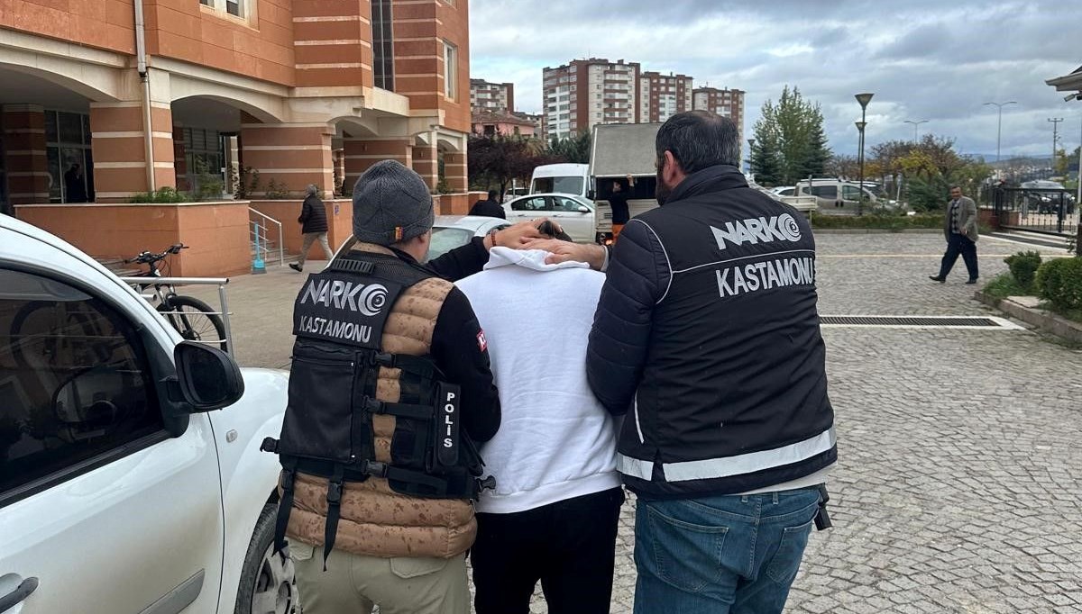 Kastamonu'da uyuşturucu operasyonu: 1 tutuklama Kastamonu'da uyuşturucu operasyonu: 1 tutuklama