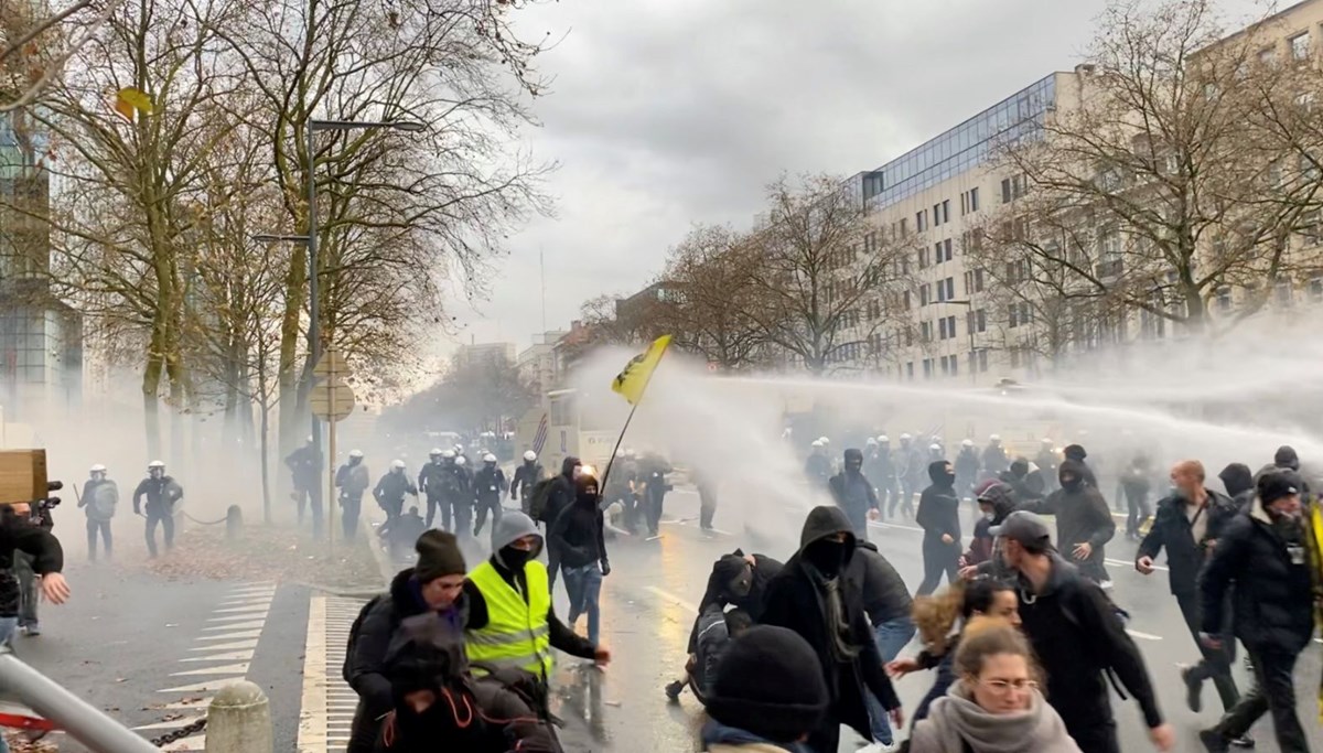 Belçika'da olaylı protesto: 4 yaralı, 44 gözaltı
