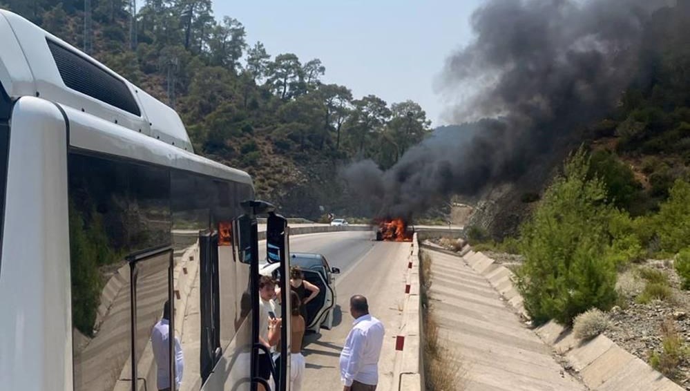 Fethiye'de otomobil yangını