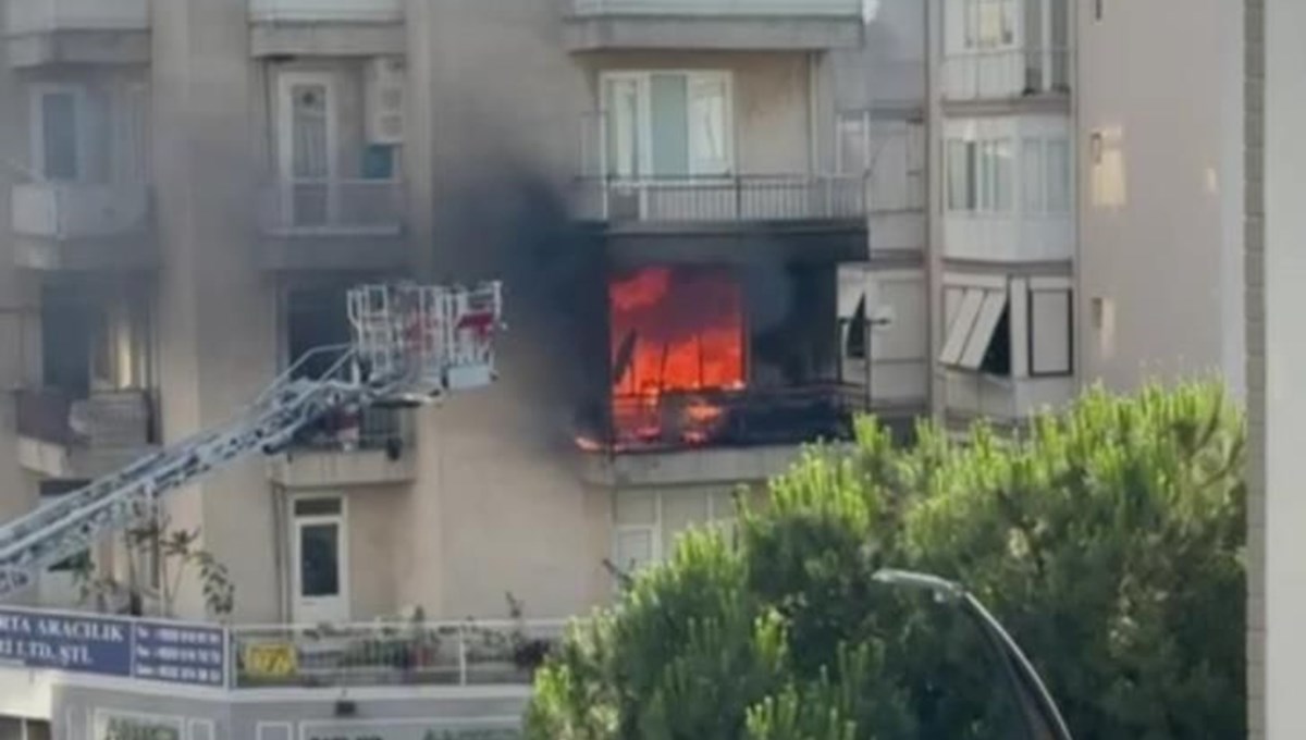 İzmir'de korkunç olay: Alevler evi sardı, yatalak hasta kadın feci şekilde can verdi