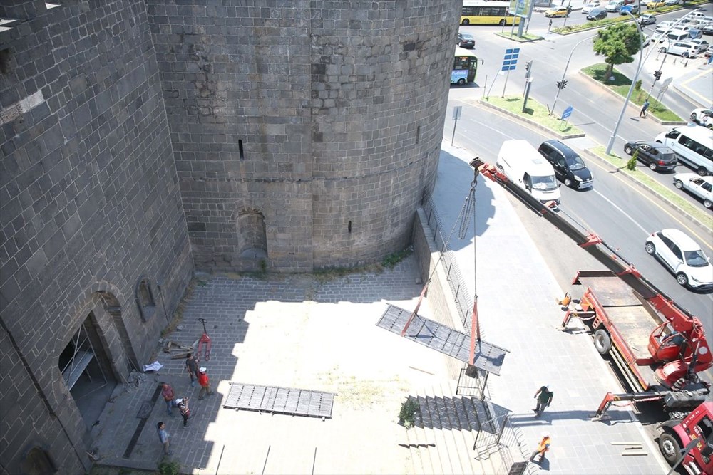 Diyarbakır Surları'ndaki tarihi Dağkapı 79 yıl sonra yerine takılıyor - 6