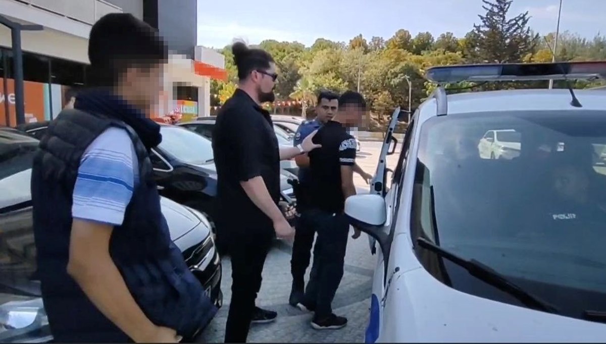 Çaldıkları motosikletler ile adliyeye gelip duruşmaya katıldılar Çaldıkları motosikletler ile adliyeye gelip duruşmaya katıldılar
