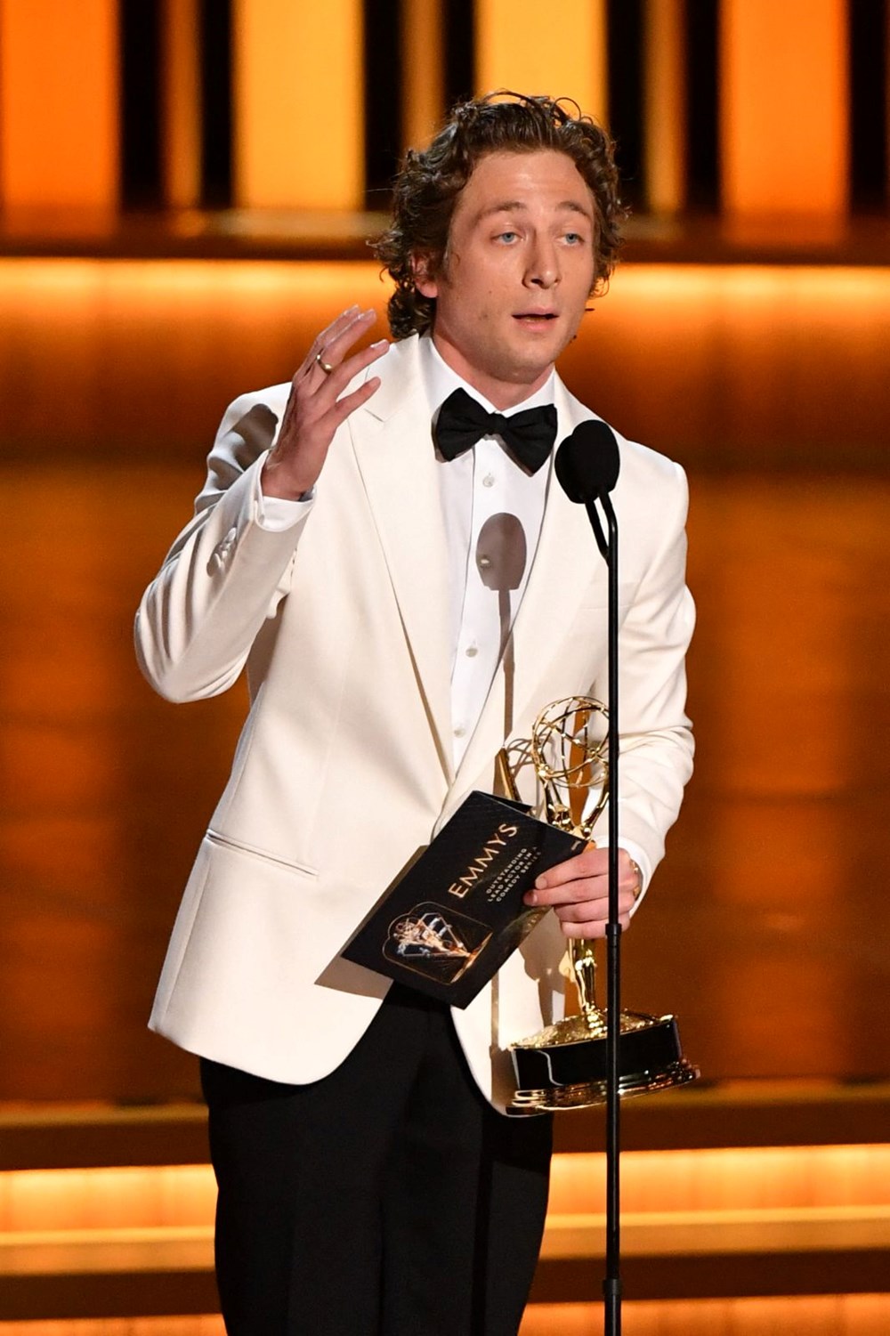 75. Emmy Ödülleri sahiplerini buldu: Kazananlar tam liste - 6