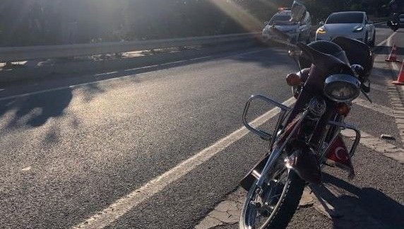 Eskişehir'de motosiklet ticari araca çarptı