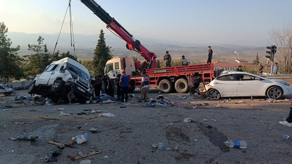 Gaziantep'te katliam gibi kaza: 6 ölü - 8