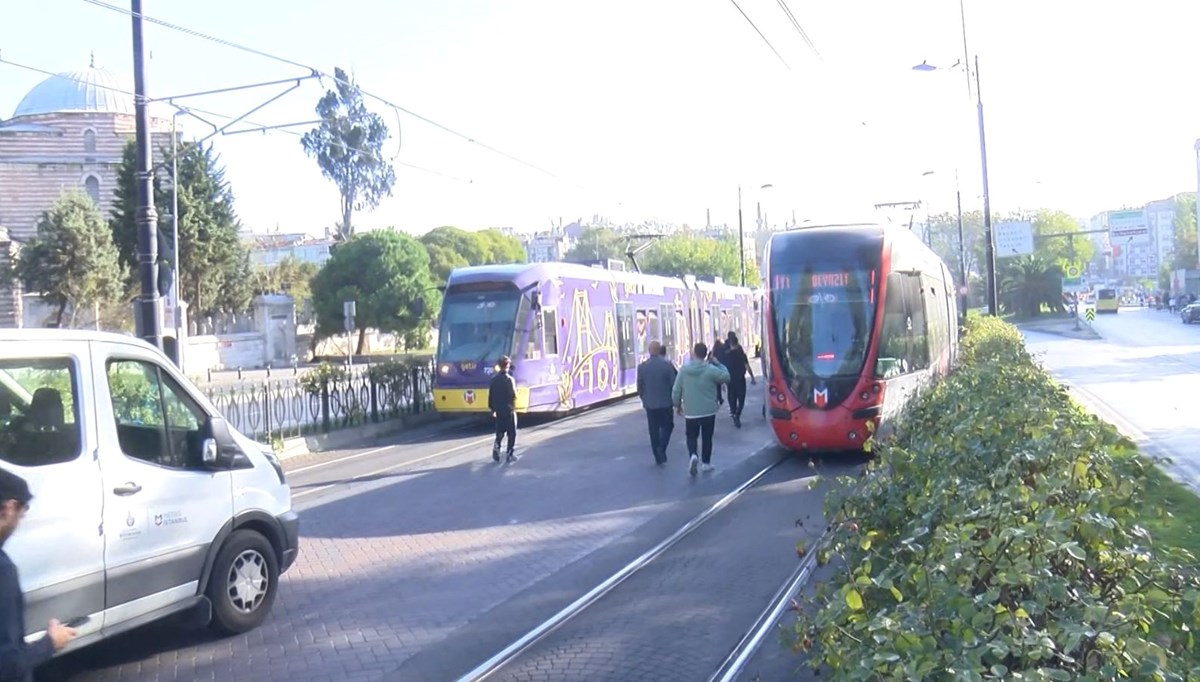 İstanbul'da tramvay raydan çıktı