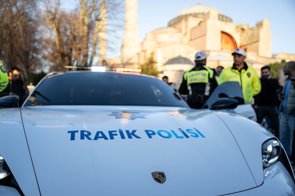 Ferrari devriyede: Vatandaşlar selfie çektiriyor (Bu lüks araçlar hangi çetelere ait?) - 14