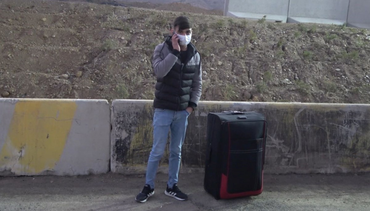 Pozitif olduğu halde seyahat eden genç: Ben pozitif miyim?