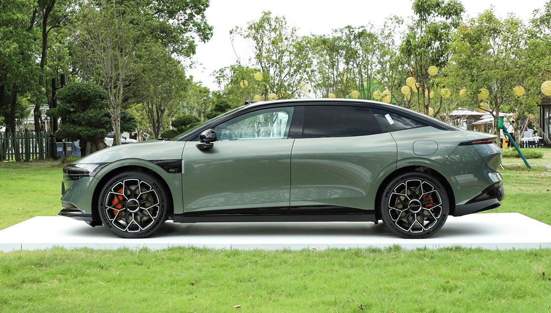 10 dakikada yüzde 80'e ulaşıyor: "Dünyanın en hızlı şarj olan otomobili"