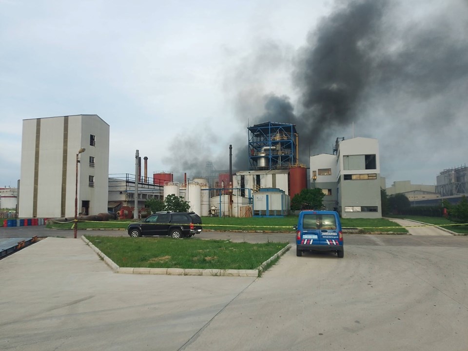 Kırklareli'nde atık yağ fabrikasında yangın - 1