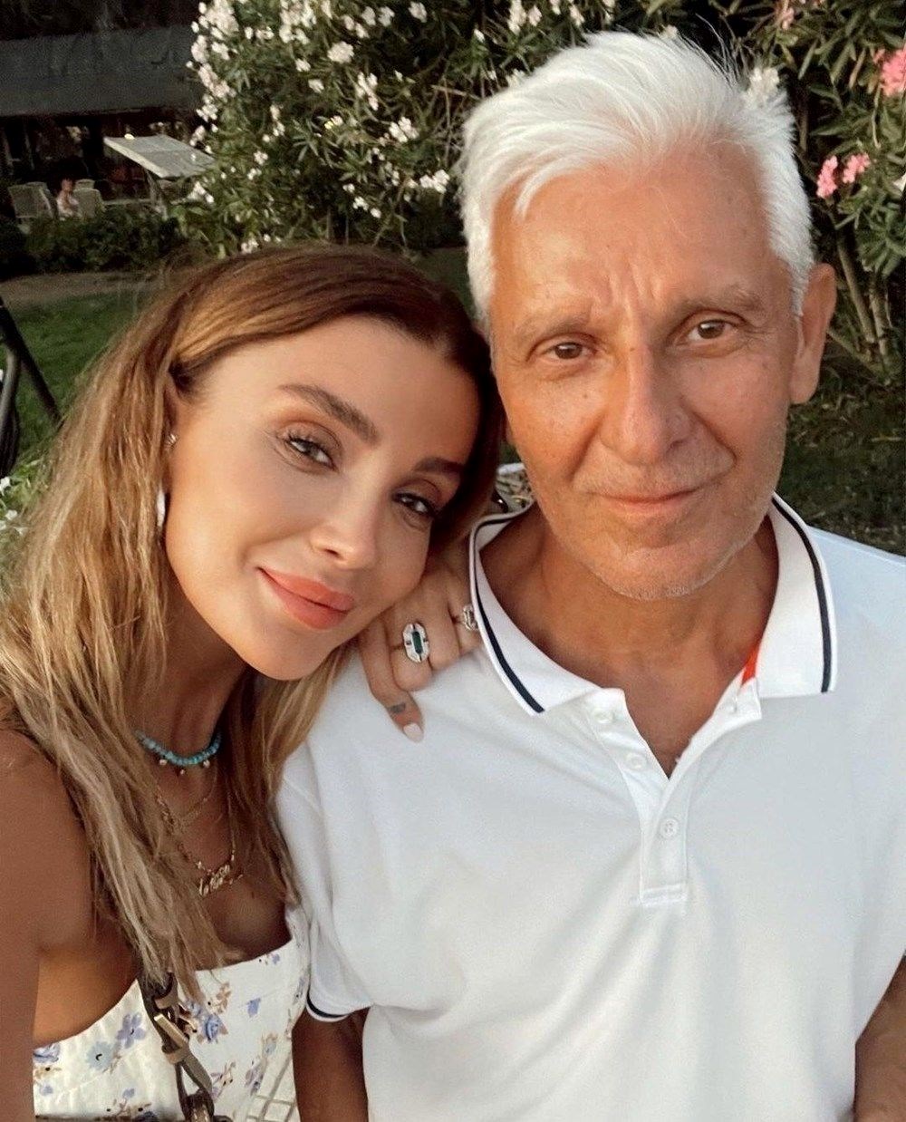 Cenk Eren'den Ajda Pekkan paylaşımı: Ben yaşlandım o hala genç (Ünlülerin çocukluk ve gençlik halleri) - 230