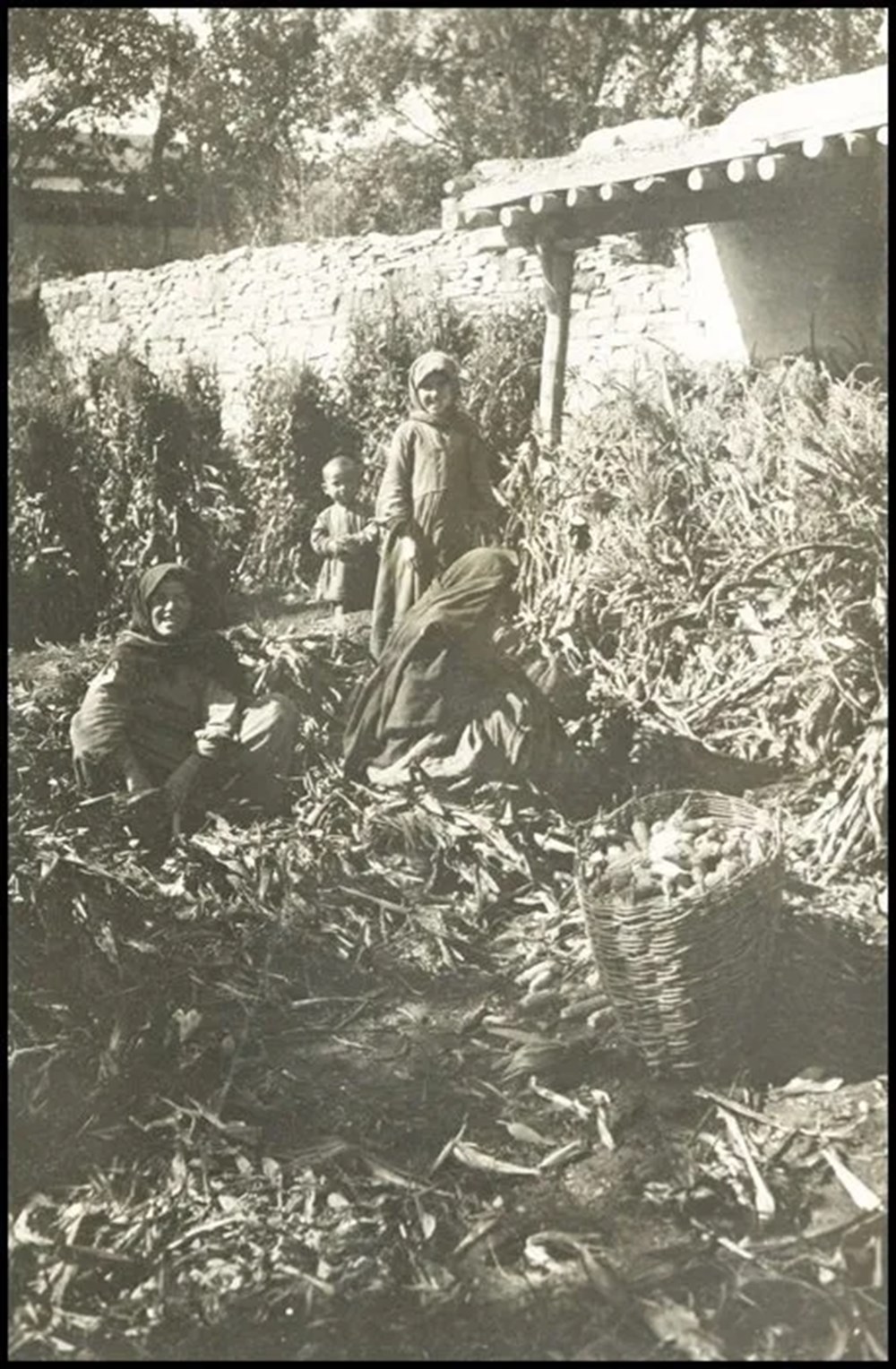 Bilim kurgu değil Türk boylarının 111 yıllık fotoğrafları. Gizemli heykeller, gelişmiş aletler, tanıdık kıyafetler (106 fotoğrafla gizemli Türk tarihi) - 46