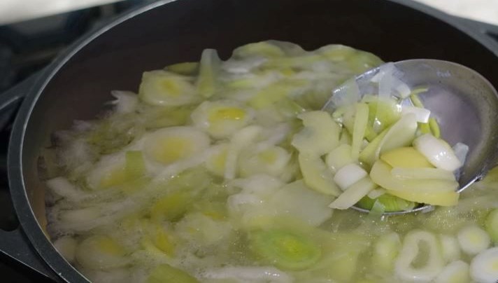 Kış gelince sofralarda yerini aldı ama bu şekilde tüketildiğinde böbrekleri bitiriyor