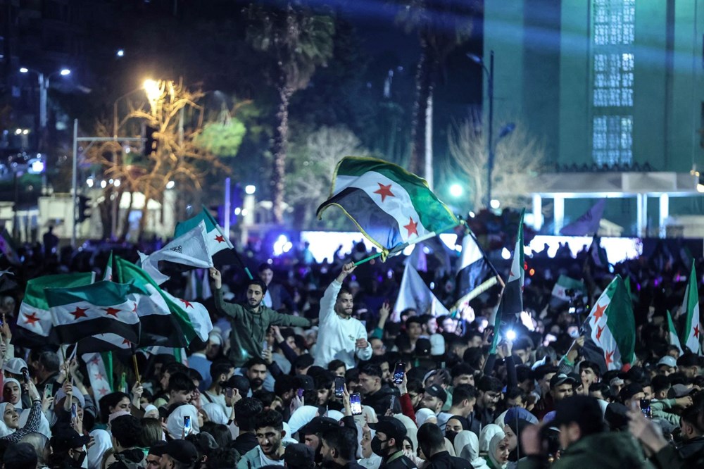 Suriye Devrimi 14. Yılında: Coşku Ateşi Vilayetleri Sardı 72 CZQA6F01kESoczdIPf IKw