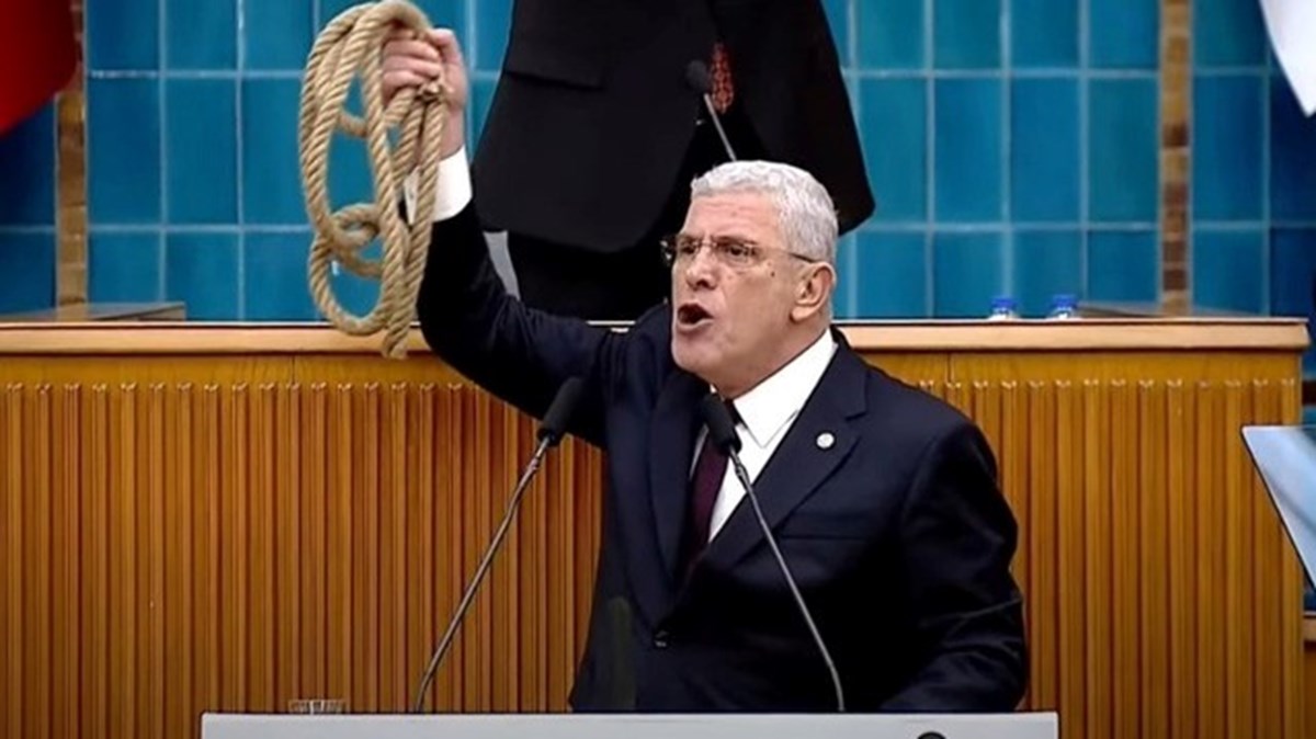 Müsavat Dervişoğlu, Devlet Bahçeli Müsavat Dervişoğlu, Devlet Bahçeli
