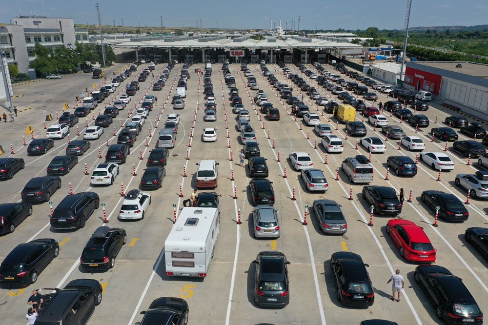 Gurbetçi akını devam ediyor: 295 bin 979 araç giriş yaptı - 10