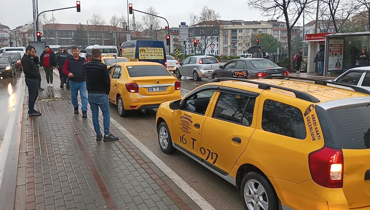 15 yaşındaki çocuk taksiciyi boynundan bıçakladı