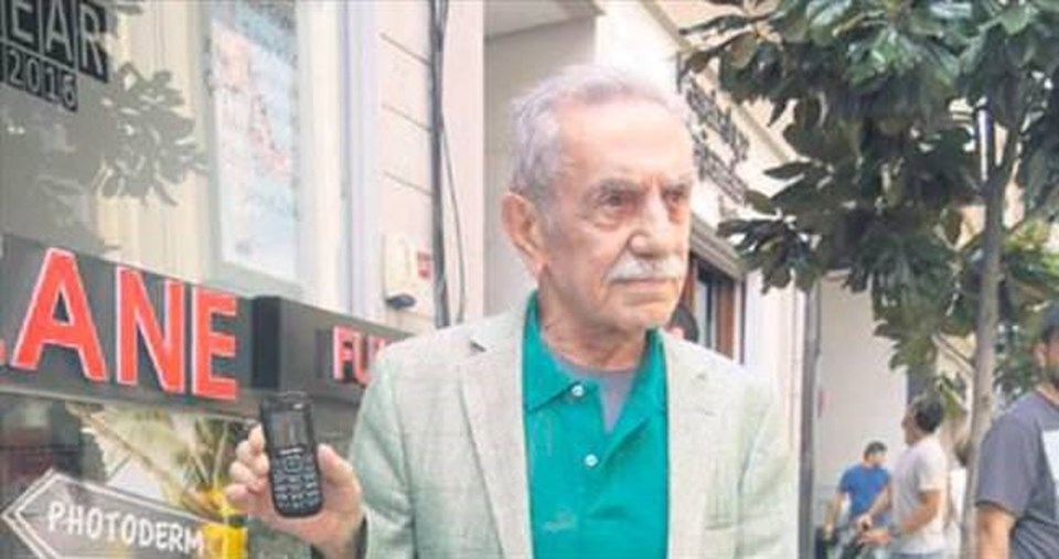 Aydemir Akbaş: Telefonum 80 lira - 1