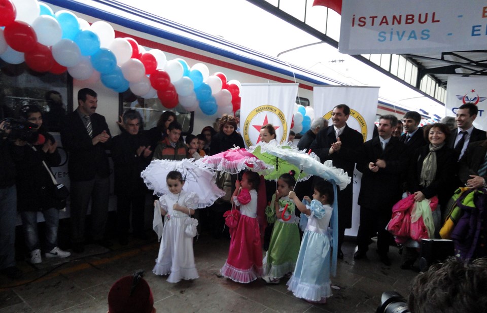 İstanbul'dan Kars'a uzanan 'Dostluk Treni'  - 2