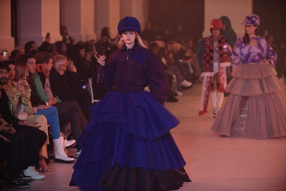 Genç yaşta kansere yenik düşen dahi tasarımcı Virgil Abloh anısına defilede yıldızlar geçidi - 20