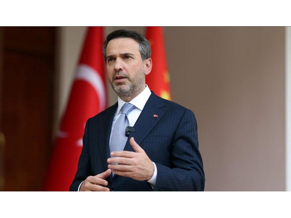 Bakan Bayraktar'dan doğal gaz mesajı