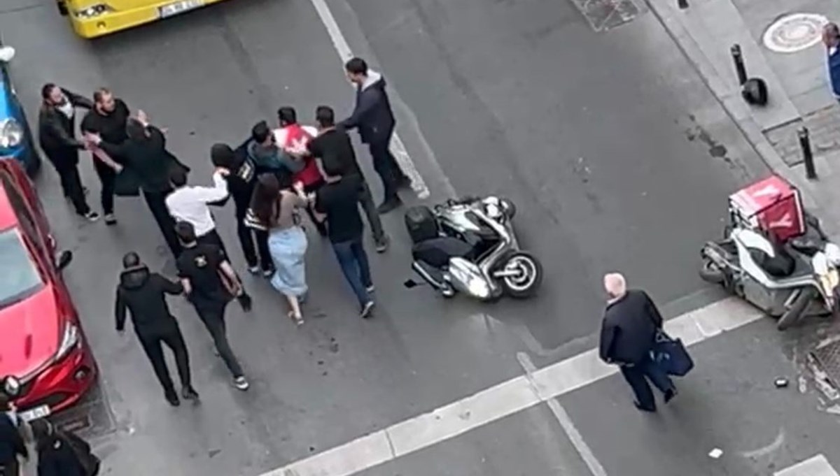 Nişantaşı'nda trafikte tekme tokat kavga Nişantaşı'nda trafikte tekme tokat kavga