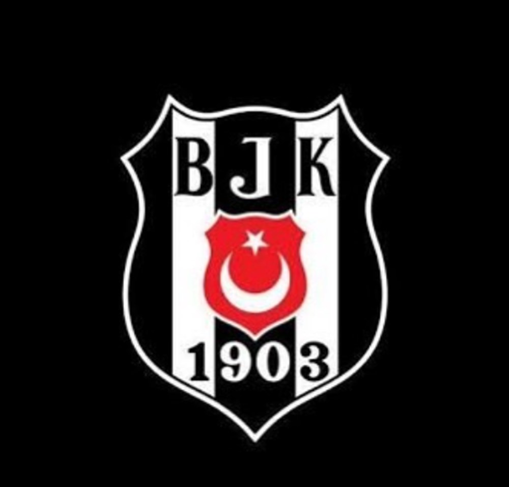 Ünlülerden Beşiktaş'ın şampiyonluk paylaşımları - 13