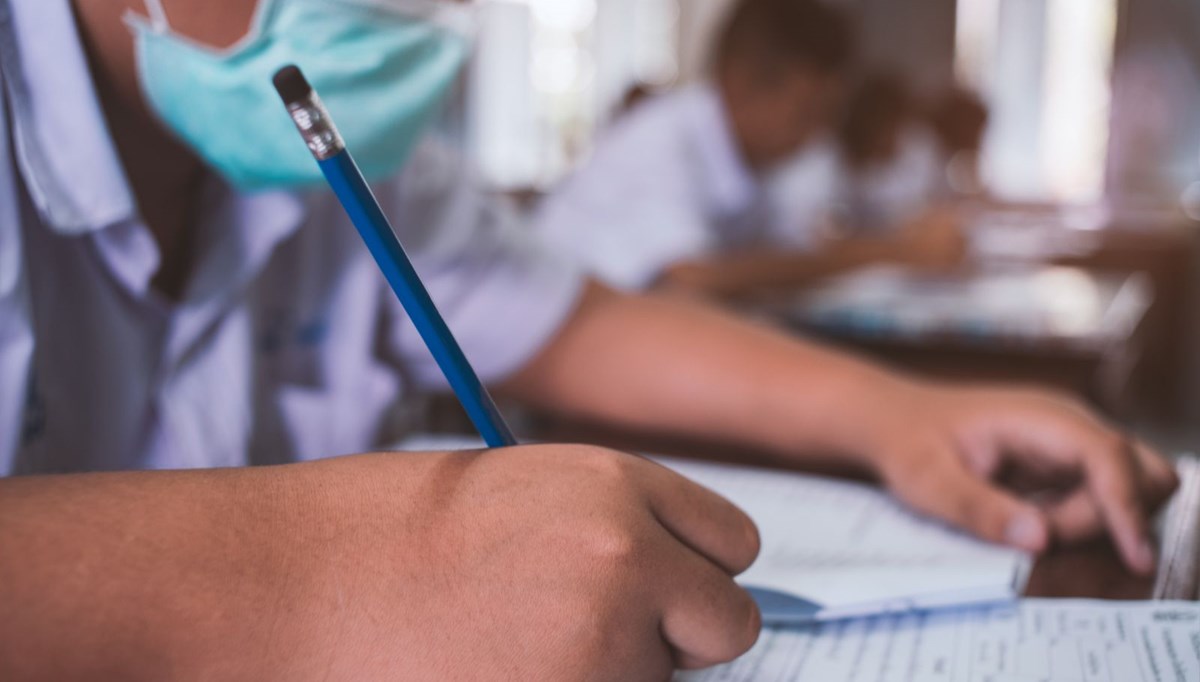 Kabine toplantısı bitti: Okullar kapanacak mı? Okullarda yüz yüze eğitime ara mı verilecek?