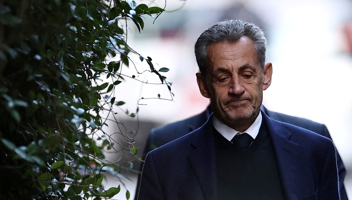 Sarkozy cezaevinde ölüm tehditleri alıyor Sarkozy cezaevinde ölüm tehditleri alıyor