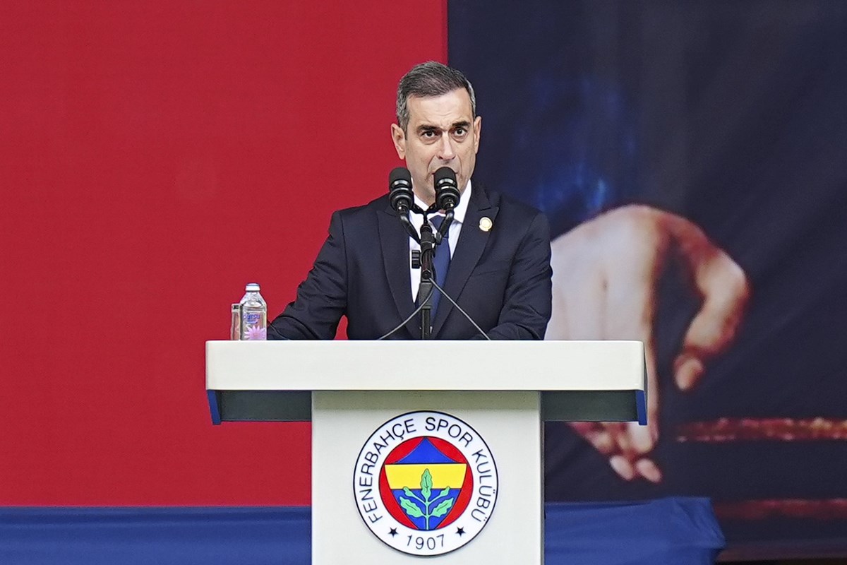 Fenerbahçe Yüksek Divan Kurulu Başkanı Şekip Mosturoğlu, ilk oturumu yönetmişti.