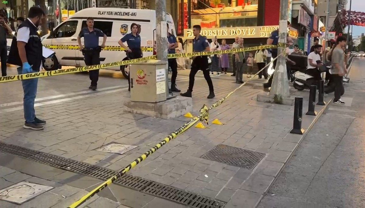 Avcılar'da havaya rastgele 6 el ateş edip kaçtı Avcılar'da havaya rastgele 6 el ateş edip kaçtı