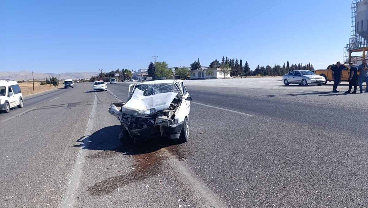 Adıyaman'da iki araç çarpıştı