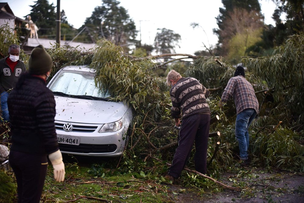 Brezilya'nın güneyini fırtına vurdu: 10 ölü - 8