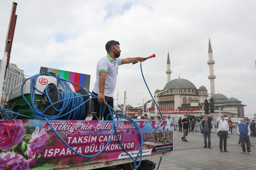 Taksim Camii ibadete açıldı - 3