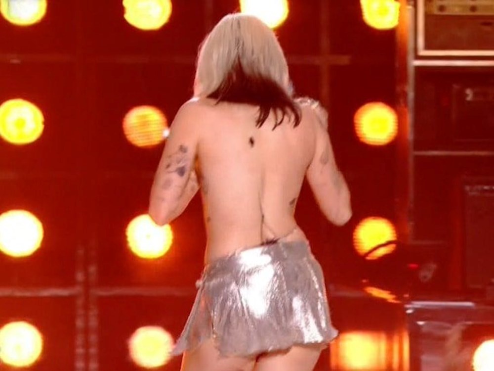 Miley Cyrus'ın sahnedeki zor anları - 2