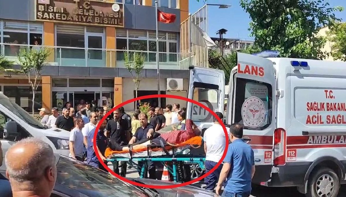 Belediye binasında amcasını yaraladı Belediye binasında amcasını yaraladı