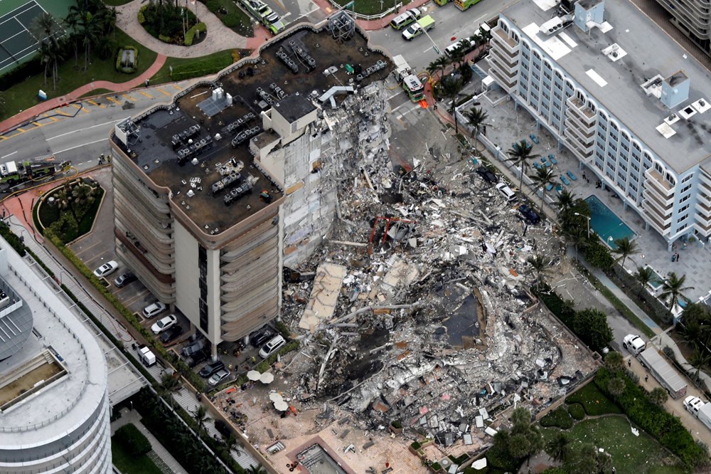 ABD'de çöken bina: Can kaybı 4'e yükseldi, 159 kişi kayıp - 42