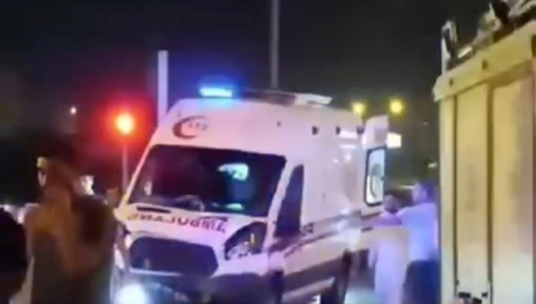 Mardin’de ambulans ile otomobil çarpıştı: 5 yaralı