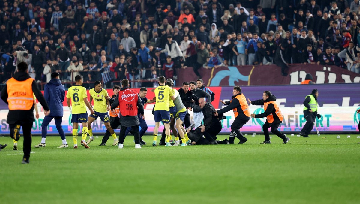 Olaylı Trabzonspor-Fenerbahçe maçı: 2 taraftara tahliye kararı