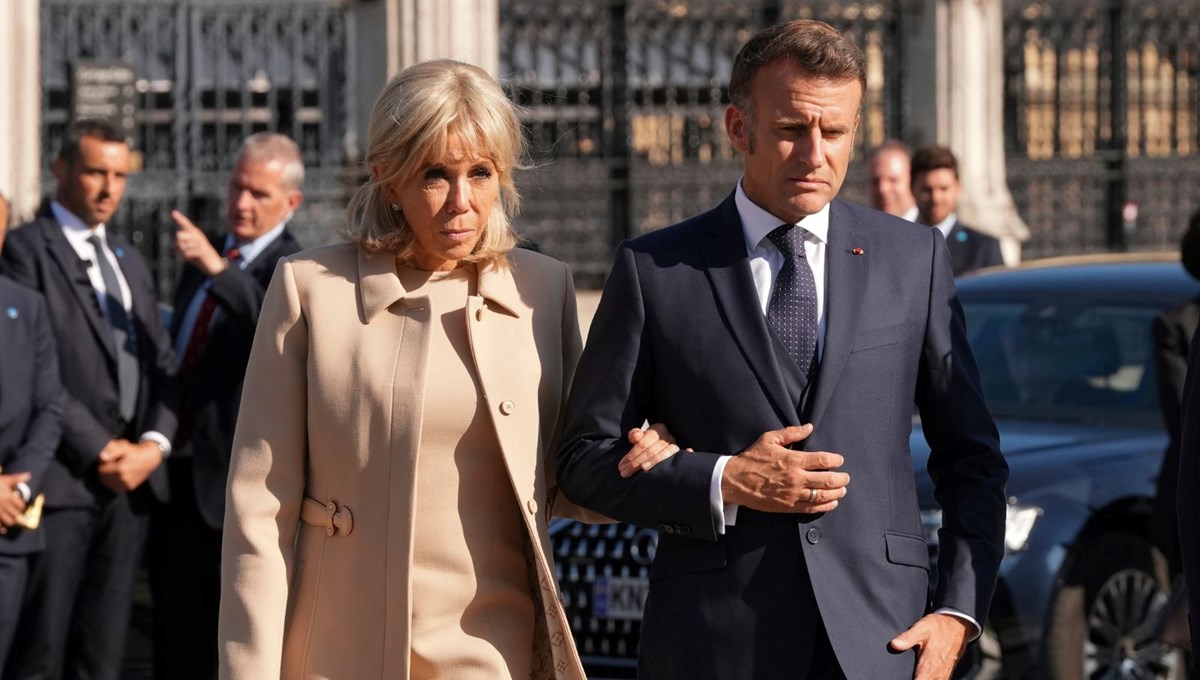 Brigitte Macron, kadın olduğunu kanıtlayacak