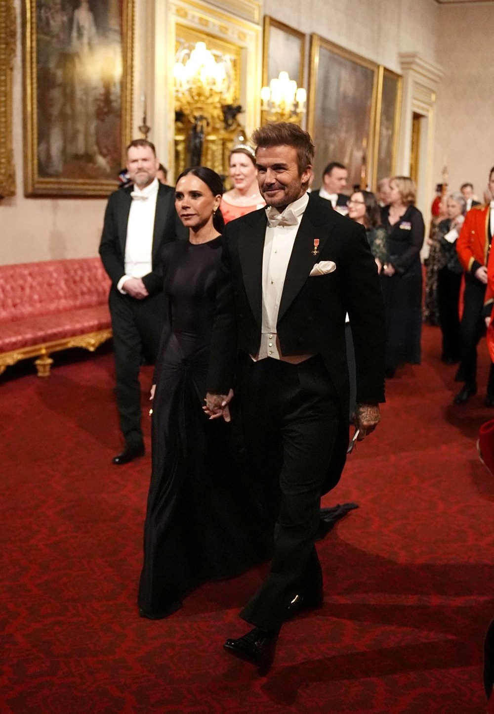 Beckham çifti Buckingham Sarayı'nda - 4