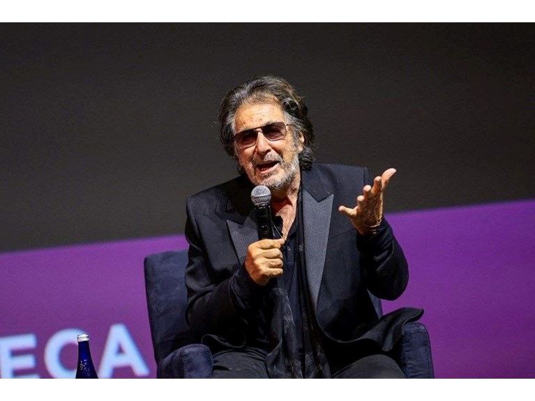 83 yanda drdnc kez baba olan Al Pacino'nun deyecei nafaka miktar belli oldu