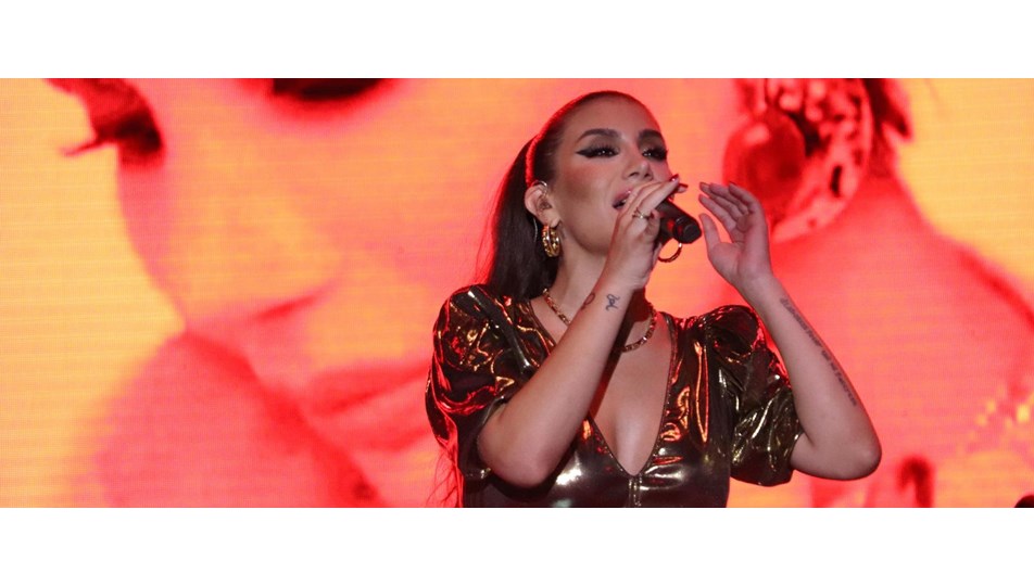 İrem Derici konserinde faciadan dönüldü