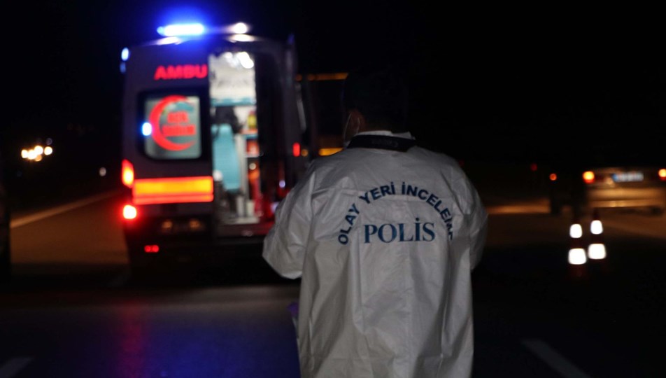 Polisten kaçan Afgan kaçak göçmen, taksinin çarpmasıyla öldü