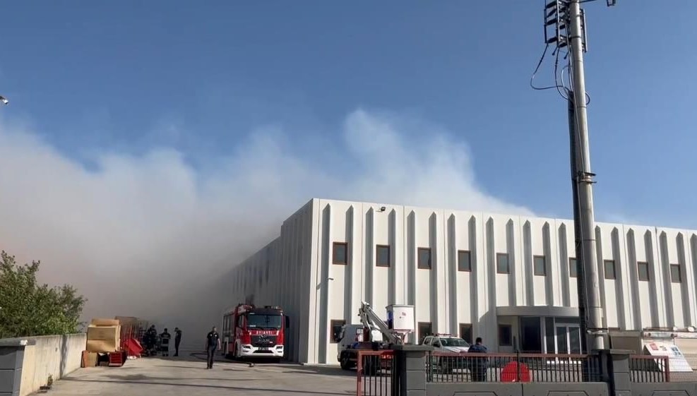 Tekirdağ'da depo yangını